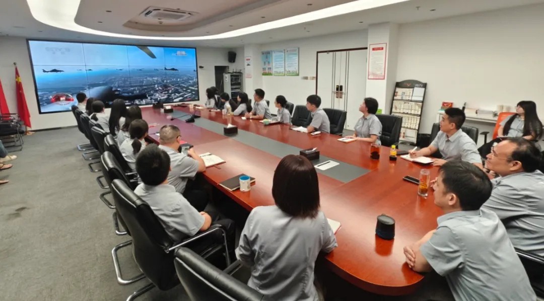尚為集團(tuán)全國(guó)組織觀看九三閱兵直播丨紀(jì)念中國(guó)人民抗日戰(zhàn)爭(zhēng)暨世界反法西斯戰(zhàn)爭(zhēng)勝利80周年